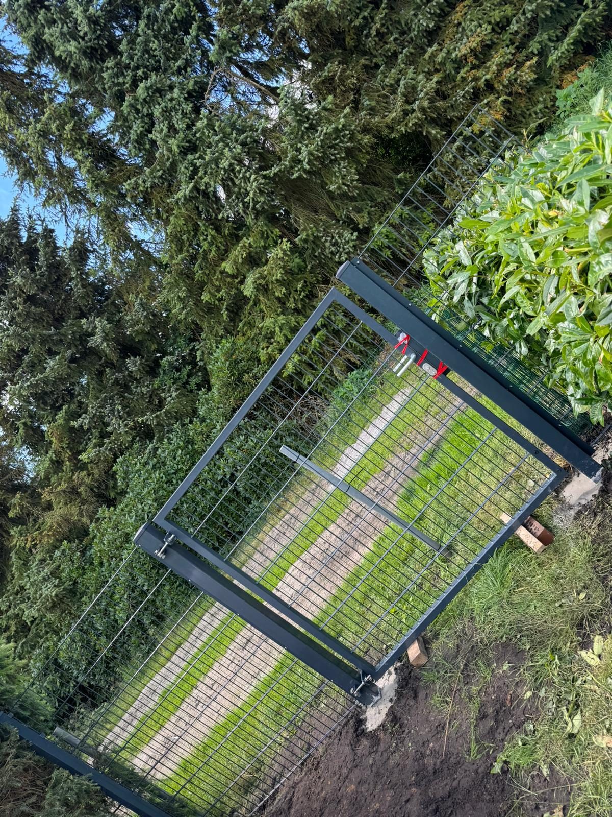 Doppelstabmattenzaun fertig montiert von Zaunonkel GmbH Barßel